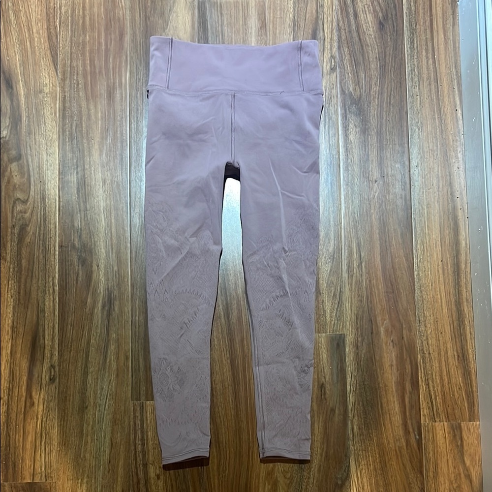 Lululemon Mauve Capri Leggings